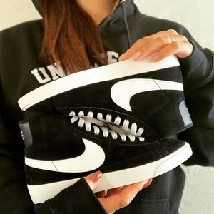 New Nike blazer mid suede black sneakers